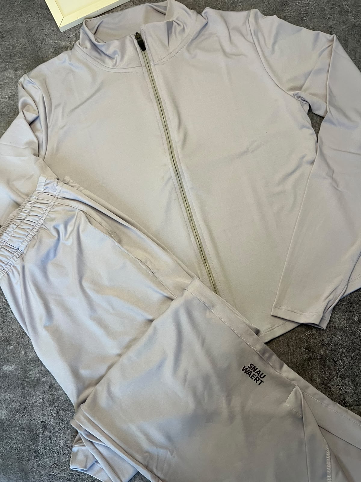 Conjunto Tail